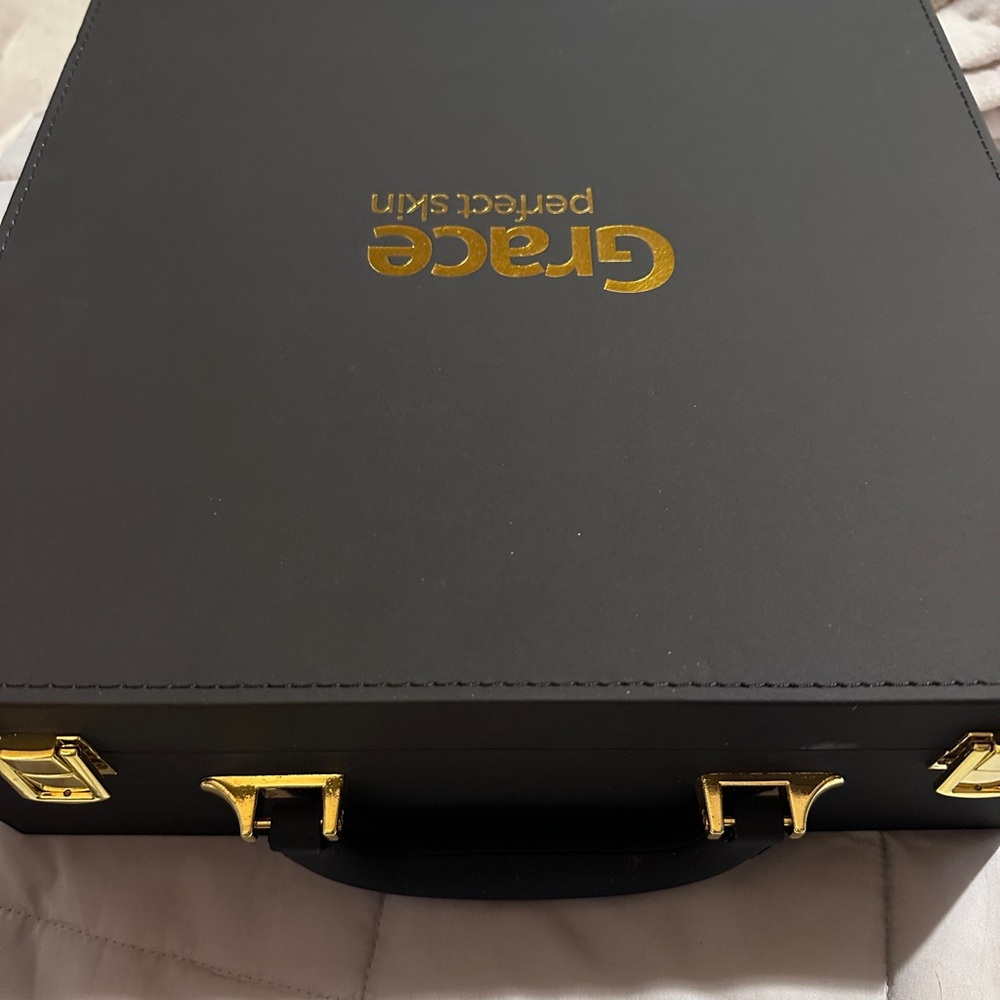 Collagen Facial lifting mask suitcase
